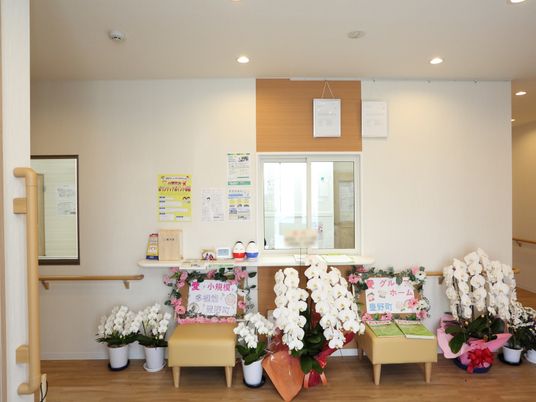 情報掲示のロビー風景