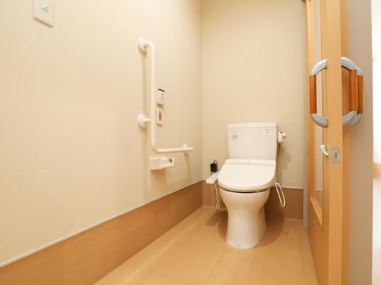 バリアフリーのトイレ設備