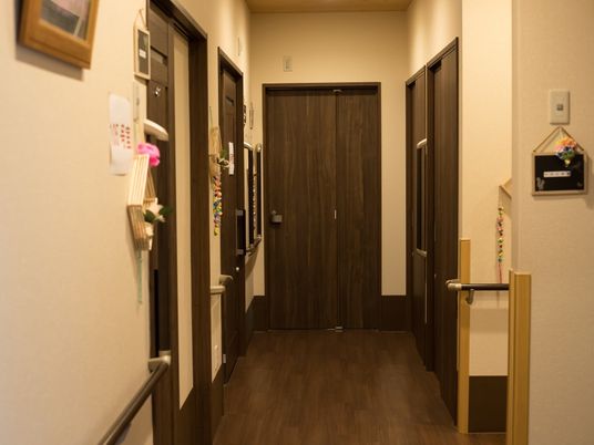 暖かみのある廊下