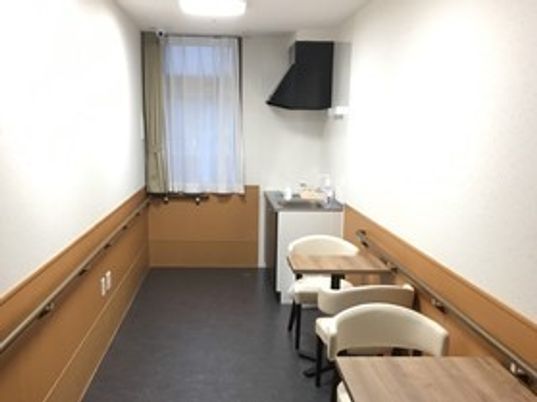洗練された小さなダイニング