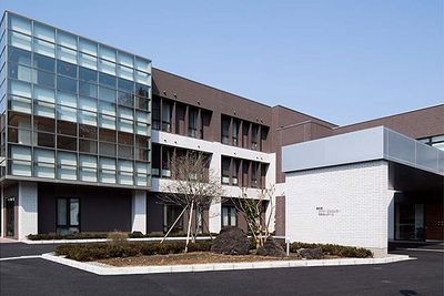 ゆったりした外観の建物
