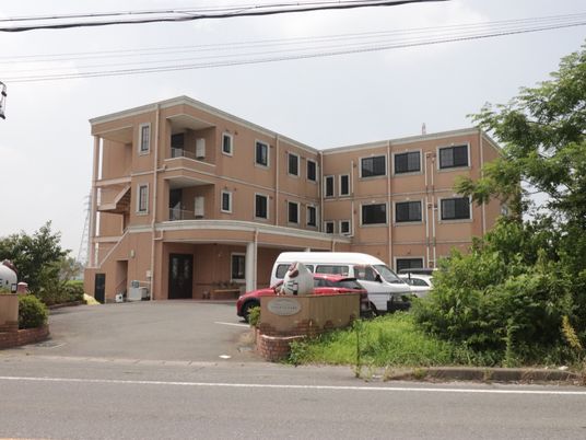 多階層建物の外観