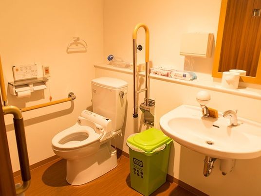 バリアフリーのトイレ設備