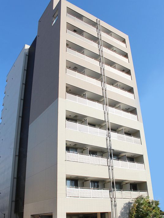 多階層の建物外観
