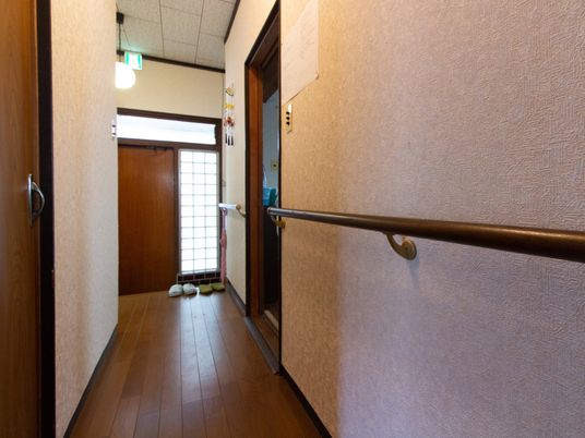 廊下に手すり設置