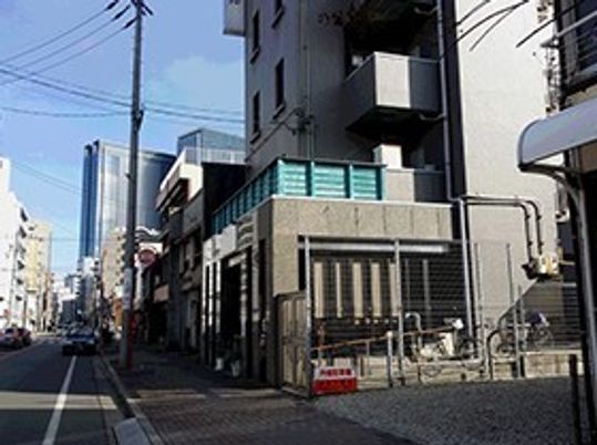都心近い建物外観