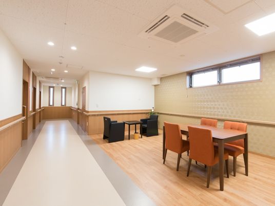 居心地の良い広々廊下