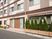 施設外観と看板