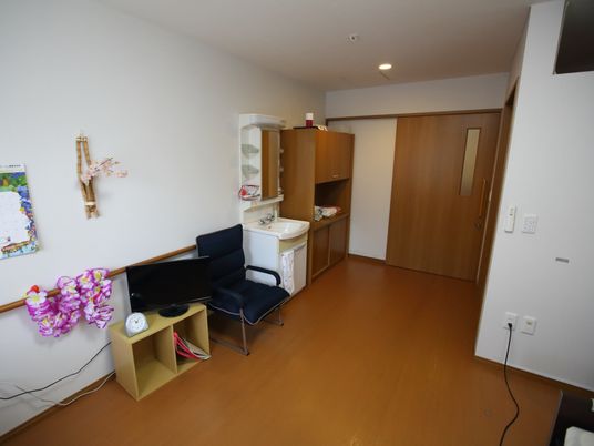 整った居室の一角