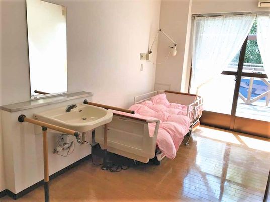 明るい個室居室