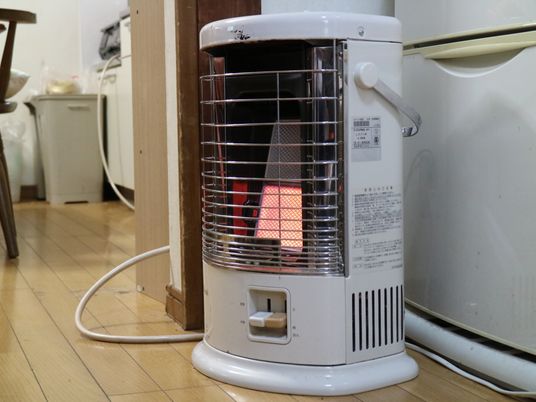 温かみのある暖房器具