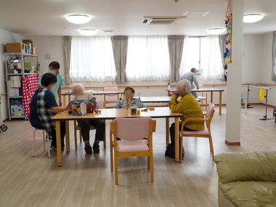 ケアの現場で働く人々