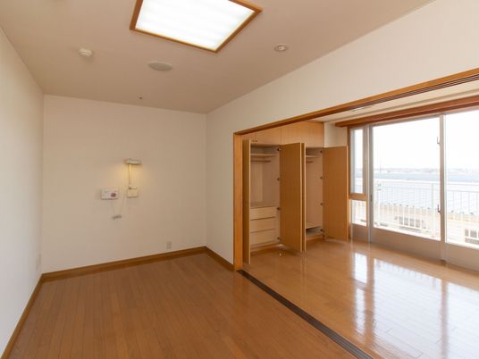 居室の広々とした空間