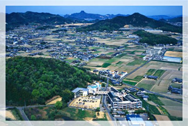 広大な施設の外観