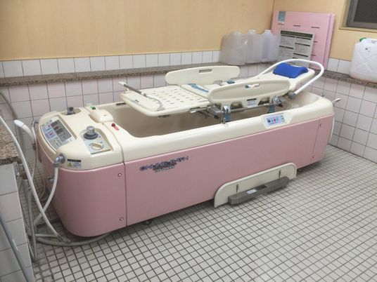 清潔な浴室設備