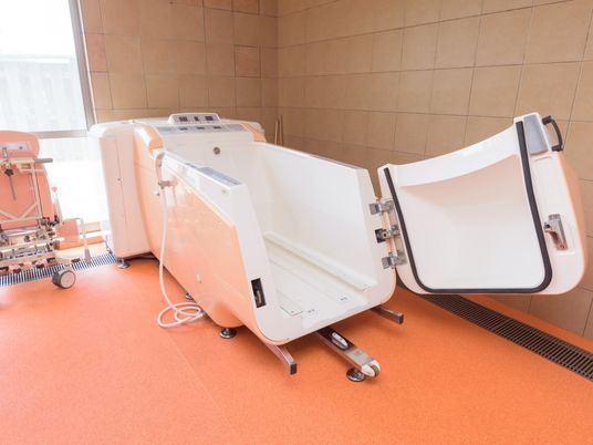 特殊浴槽のケア機器