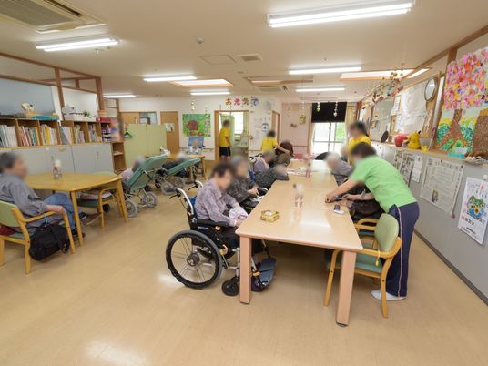 日中の活動風景ダイニングルーム