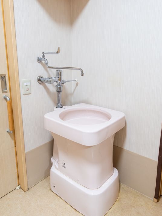 高い便座の洋式トイレ