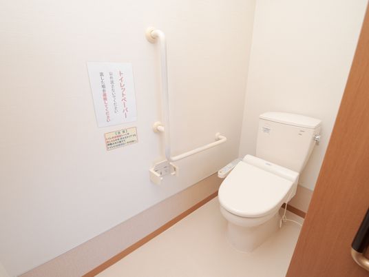 バリアフリー対応のトイレ