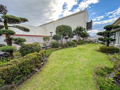 緑豊かな庭園