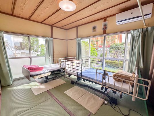 自然光が差し込む居室