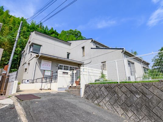 施設の外観