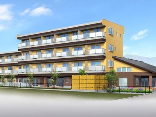 明るい外観の建物