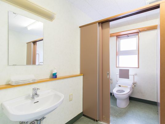 バリアフリーなトイレ設備