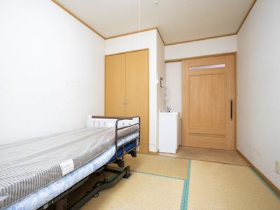 落ち着いた雰囲気の居室