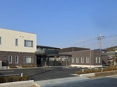 きれいな施設の外観