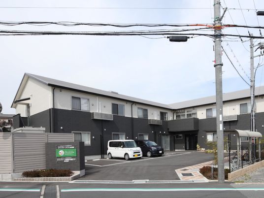 モダンな建物の外観