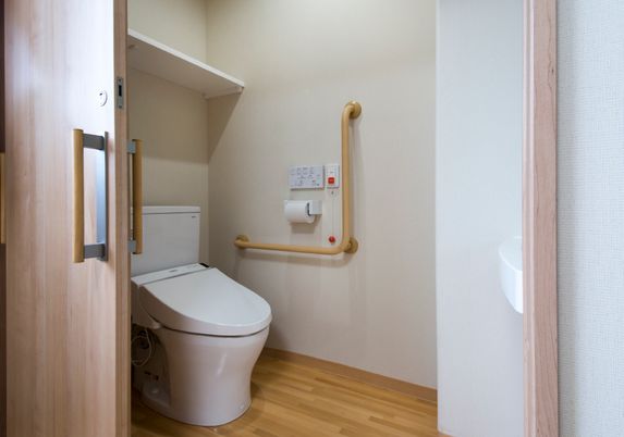 バリアフリーなトイレ設備