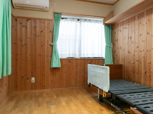 木の温もりを感じる居室