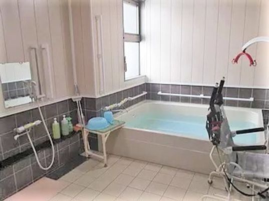 清潔な浴室の様子