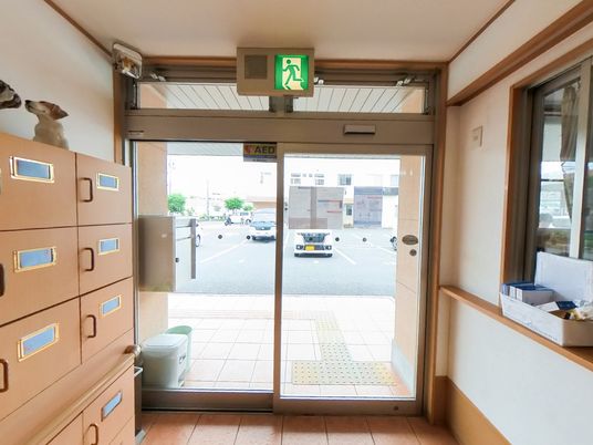 広々としたエントランス