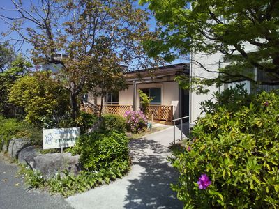 自然に囲まれた施設
