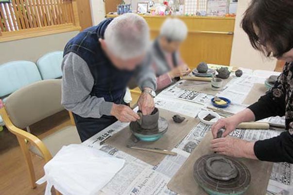 陶芸活動の様子