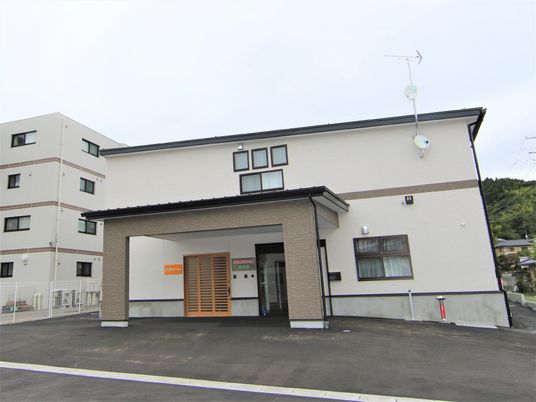 施設のすっきりした外観