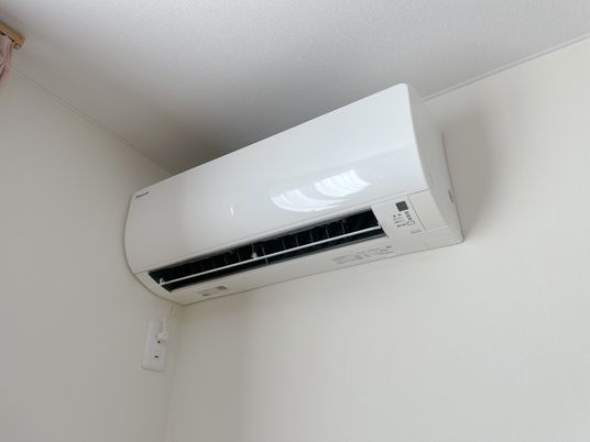 エアコンが設置された部屋