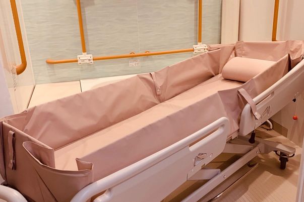 安全な設計の居室ベッド