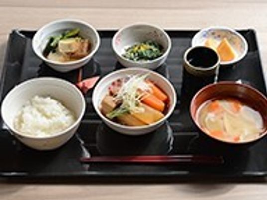 栄養バランスの取れた食事