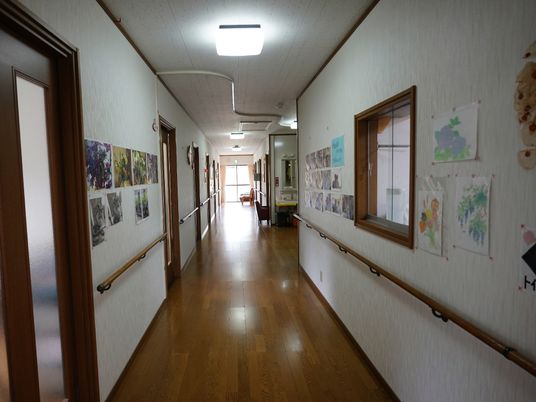 清潔感ある廊下