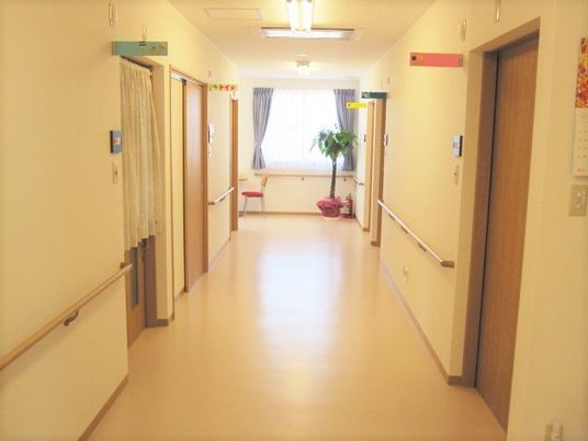 清潔な廊下の風景