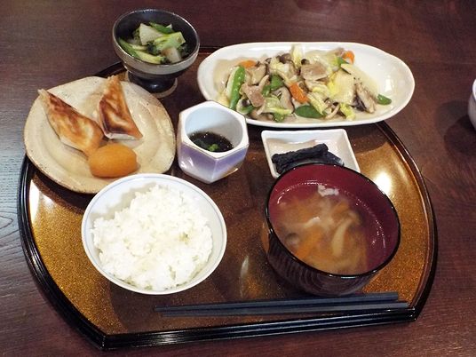 和風のバランスがとれた食事