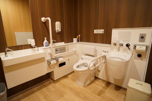 介護向け清潔なトイレ空間
