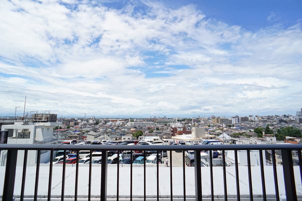 開放的な空間の居室
