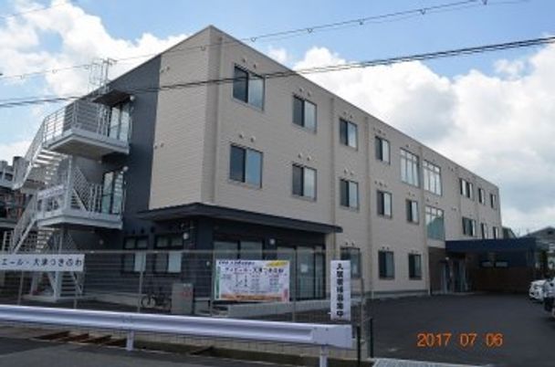施設の外観