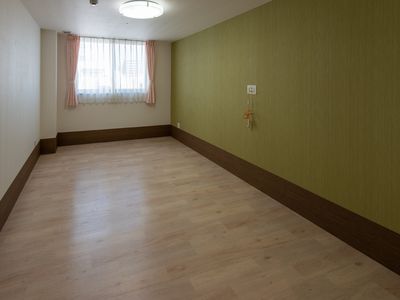 ゆったりとした明るい居室