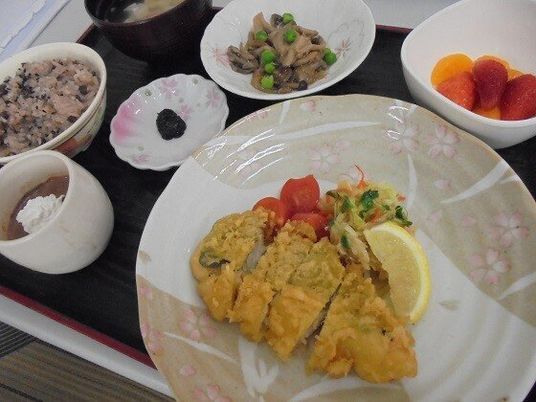 カラフルで栄養満点の食事