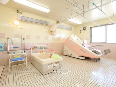 清潔な浴室設備